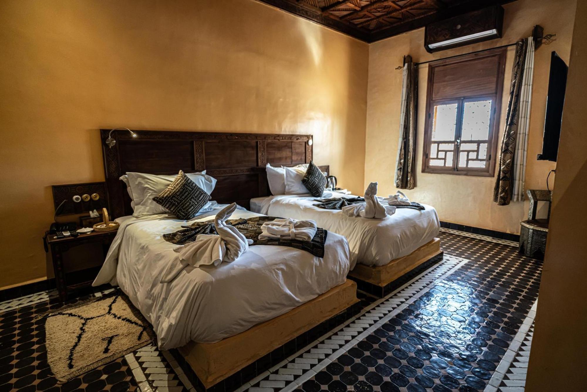 Hotel Riad Xaluca Мерзуга Екстер'єр фото