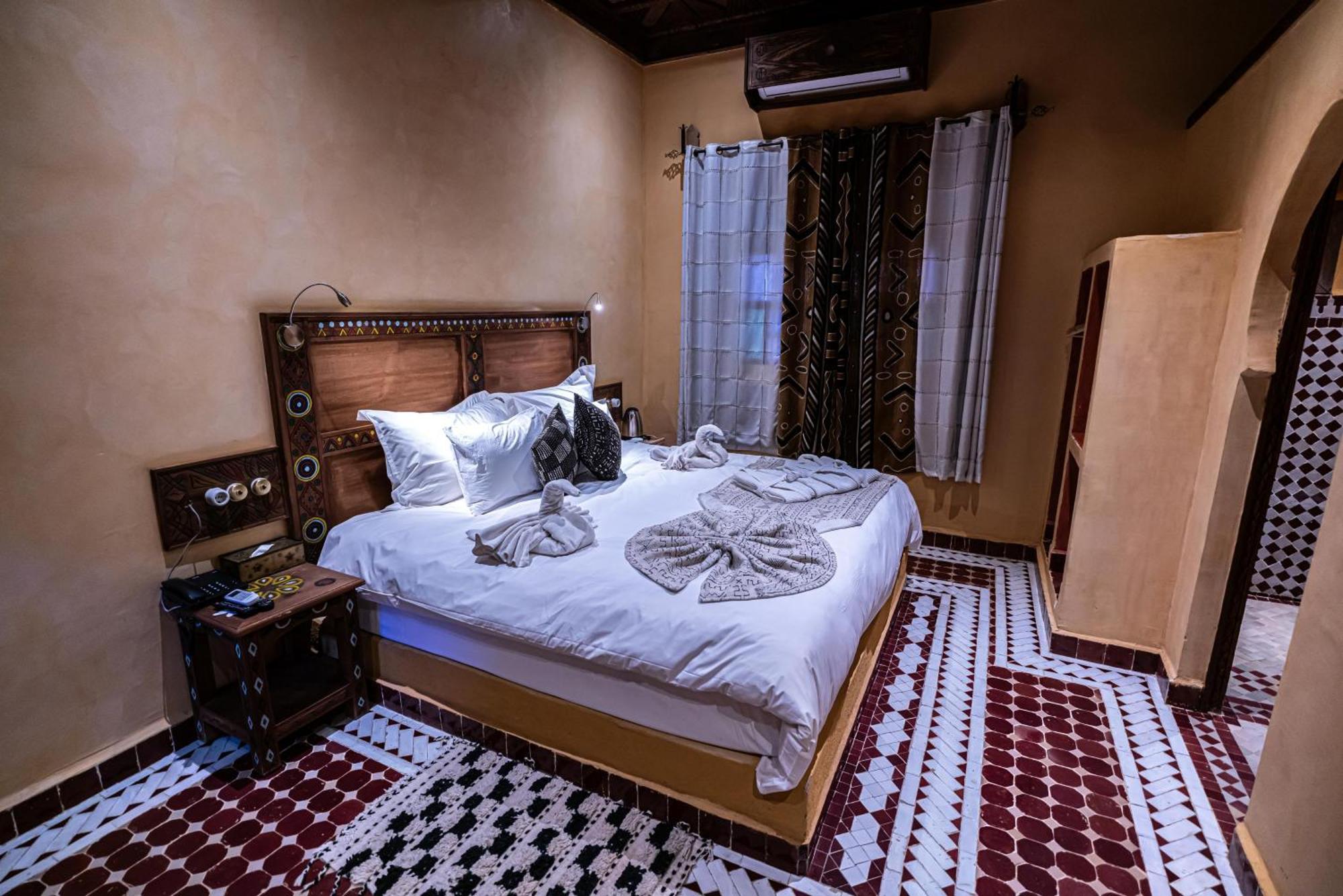 Hotel Riad Xaluca Мерзуга Екстер'єр фото